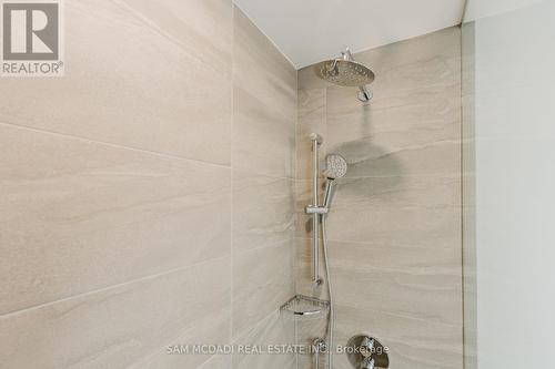 2003 - 202 Burnhamthorpe Road E, Mississauga, ON - Indoor Photo Showing Bathroom