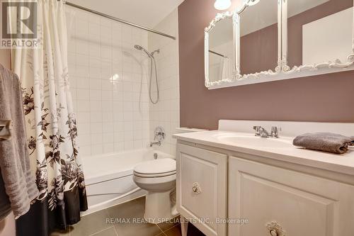 2696 Hollington Crescent, Mississauga, ON - Indoor Photo Showing Bathroom