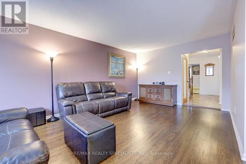 2696 Hollington Crescent, Mississauga, ON - Indoor Photo Showing Living Room