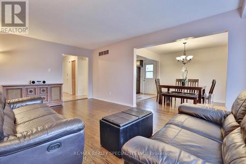 2696 Hollington Crescent, Mississauga, ON - Indoor Photo Showing Living Room