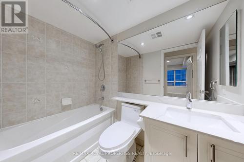 330 - 250 Wellington Street W, Toronto, ON - Indoor Photo Showing Bathroom