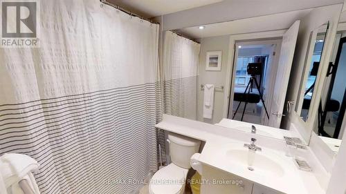 330 - 250 Wellington Street W, Toronto, ON - Indoor Photo Showing Bathroom