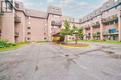 206 - 165 Cherokee Boulevard, Toronto, ON - Outdoor