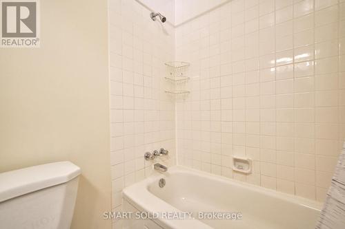 206 - 165 Cherokee Boulevard, Toronto, ON - Indoor Photo Showing Bathroom