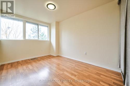 206 - 165 Cherokee Boulevard, Toronto, ON - Indoor Photo Showing Other Room