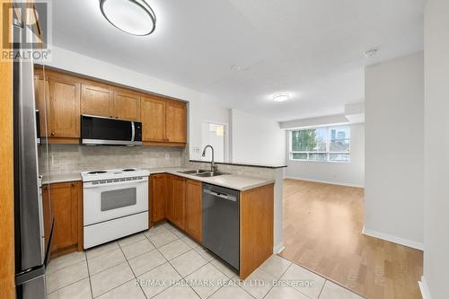 307 - 1801 Bayview Avenue, Toronto, ON - Indoor Photo Showing Kitchen With Double Sink