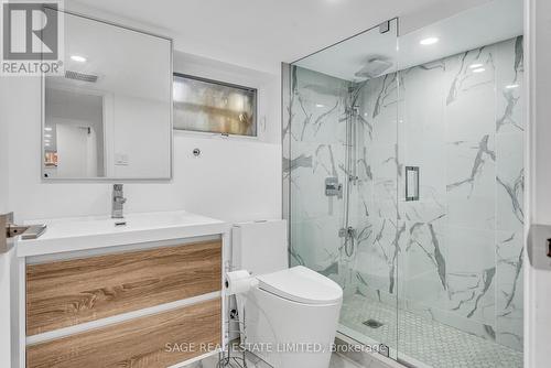 509 Sammon Avenue, Toronto, ON - Indoor Photo Showing Bathroom