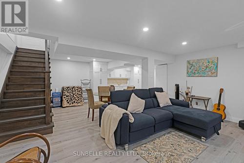 30 Archibald Road, King, ON - Indoor Photo Showing Living Room