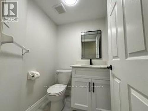 28 Royal Cedar Court, East Gwillimbury, ON - Indoor Photo Showing Bathroom