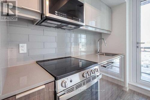 403 - 90 Glen Everest Road, Toronto, ON - Indoor Photo Showing Kitchen With Upgraded Kitchen