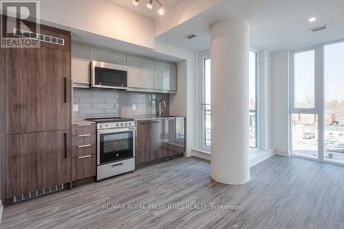 403 - 90 Glen Everest Road, Toronto, ON - Indoor Photo Showing Kitchen