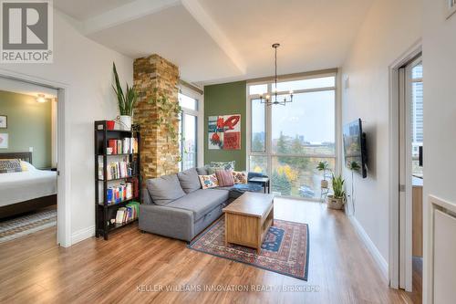 709 - 191 King Street S, Waterloo, ON - Indoor Photo Showing Living Room