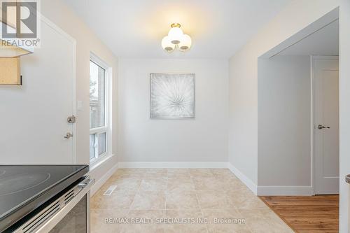 8 - 8 Guildford Crescent, Brampton, ON - Indoor Photo Showing Other Room