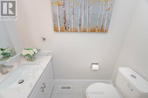 8 - 8 Guildford Crescent, Brampton, ON - Indoor Photo Showing Bathroom