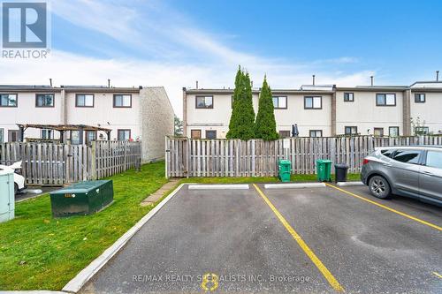 8 - 8 Guildford Crescent, Brampton, ON - Outdoor