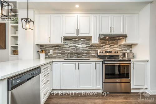 6 Mona Mcbride Drive, Arnprior, ON - Indoor Photo Showing Kitchen With Upgraded Kitchen