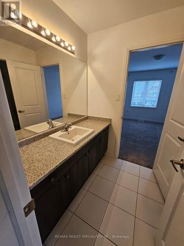 117 Donnan Drive, New Tecumseth, ON - Indoor Photo Showing Bathroom