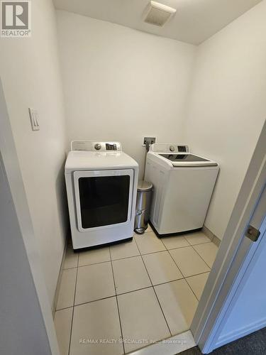 117 Donnan Drive, New Tecumseth, ON - Indoor Photo Showing Laundry Room