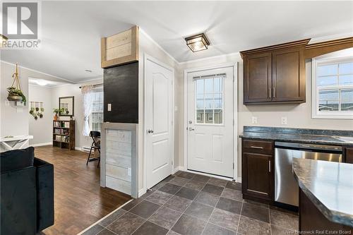 99 Tracadie, Dieppe, NB - Indoor Photo Showing Kitchen