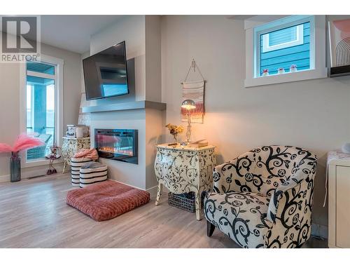 5119 Turtle Pond Place Lot# 20, Vernon, BC - Indoor With Fireplace