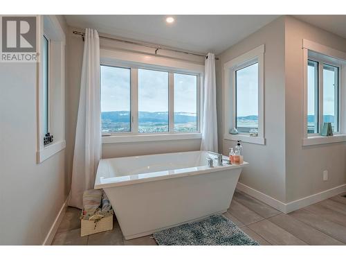 5119 Turtle Pond Place Lot# 20, Vernon, BC - Indoor Photo Showing Bathroom