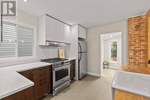 102 Lowell Avenue, St. Catharines (451 - Downtown), ON - Indoor Photo Showing Kitchen