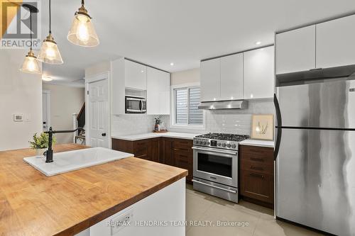 102 Lowell Avenue, St. Catharines (451 - Downtown), ON - Indoor Photo Showing Kitchen