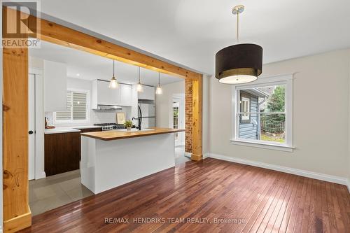 102 Lowell Avenue, St. Catharines (451 - Downtown), ON - Indoor Photo Showing Kitchen