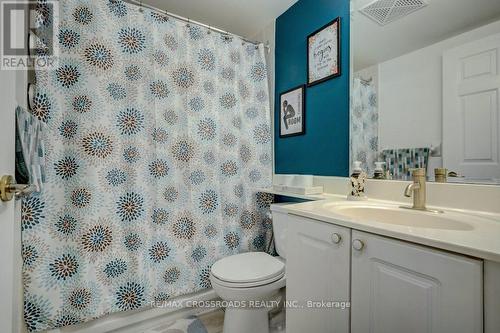 1709 - 1 Lee Centre Drive, Toronto, ON - Indoor Photo Showing Bathroom