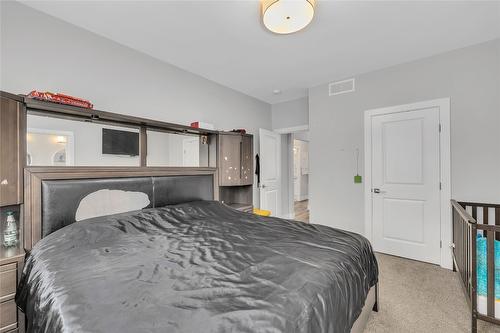 2779 Canyon Crest Drive, West Kelowna, BC - Indoor Photo Showing Bedroom