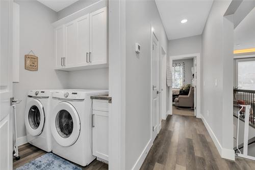 2779 Canyon Crest Drive, West Kelowna, BC - Indoor Photo Showing Laundry Room