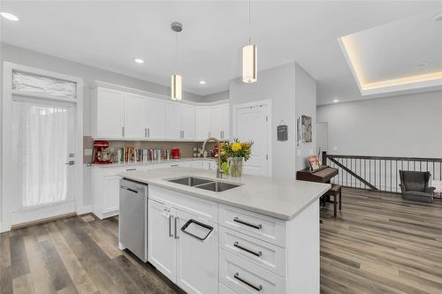 2779 Canyon Crest Drive, West Kelowna, BC - Indoor Photo Showing Kitchen With Double Sink