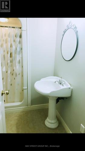 9 Firwood Drive, Richmond Hill, ON - Indoor Photo Showing Bathroom