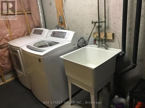 9 Firwood Drive, Richmond Hill, ON - Indoor Photo Showing Laundry Room