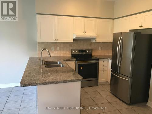 9 Firwood Drive, Richmond Hill, ON - Indoor Photo Showing Kitchen With Double Sink