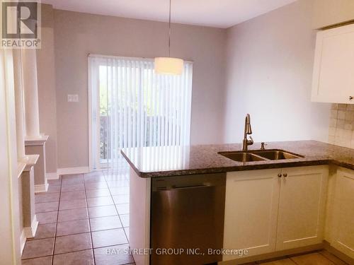 9 Firwood Drive, Richmond Hill, ON - Indoor Photo Showing Kitchen With Double Sink