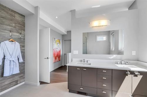 14-1818 Peak Point Court, West Kelowna, BC - Indoor Photo Showing Bathroom