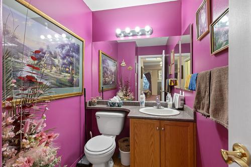 117-1321 Ridgeway Drive, Kelowna, BC - Indoor Photo Showing Bathroom