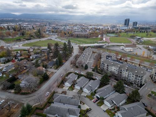 117-1321 Ridgeway Drive, Kelowna, BC - Outdoor With View