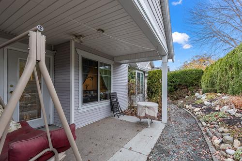 117-1321 Ridgeway Drive, Kelowna, BC - Outdoor With Deck Patio Veranda