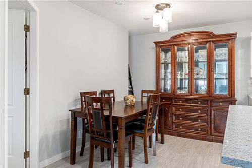 103-987 Klo Road, Kelowna, BC - Indoor Photo Showing Dining Room