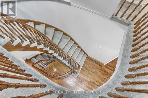 10 Delayne Drive, Aurora, ON - Indoor Photo Showing Other Room