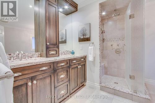 10 Delayne Drive, Aurora, ON - Indoor Photo Showing Bathroom