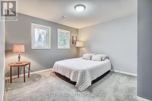 10 Delayne Drive, Aurora, ON - Indoor Photo Showing Bedroom