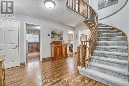 10 Delayne Drive, Aurora, ON - Indoor Photo Showing Other Room