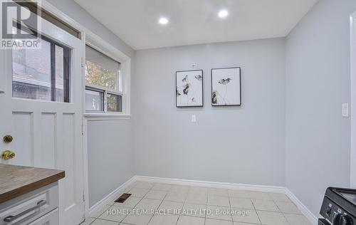 5 Hathway Crescent, Toronto, ON - Indoor Photo Showing Other Room