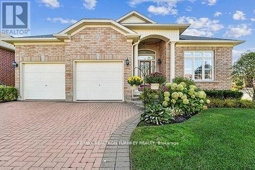 2 Suggs Lane, Whitchurch-Stouffville, ON - Outdoor