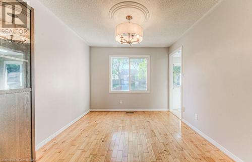 371 Strawberry Crescent, Waterloo, ON - Indoor Photo Showing Other Room