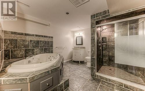 371 Strawberry Crescent, Waterloo, ON - Indoor Photo Showing Bathroom