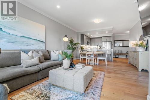 406 - 1880 Gordon Street, Guelph, ON - Indoor Photo Showing Living Room